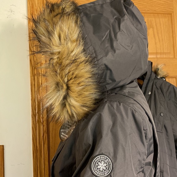 Madden Green hooded Parka -removable faux fur & loads of pockets.    Small.  NWT - Picture 11 of 14
